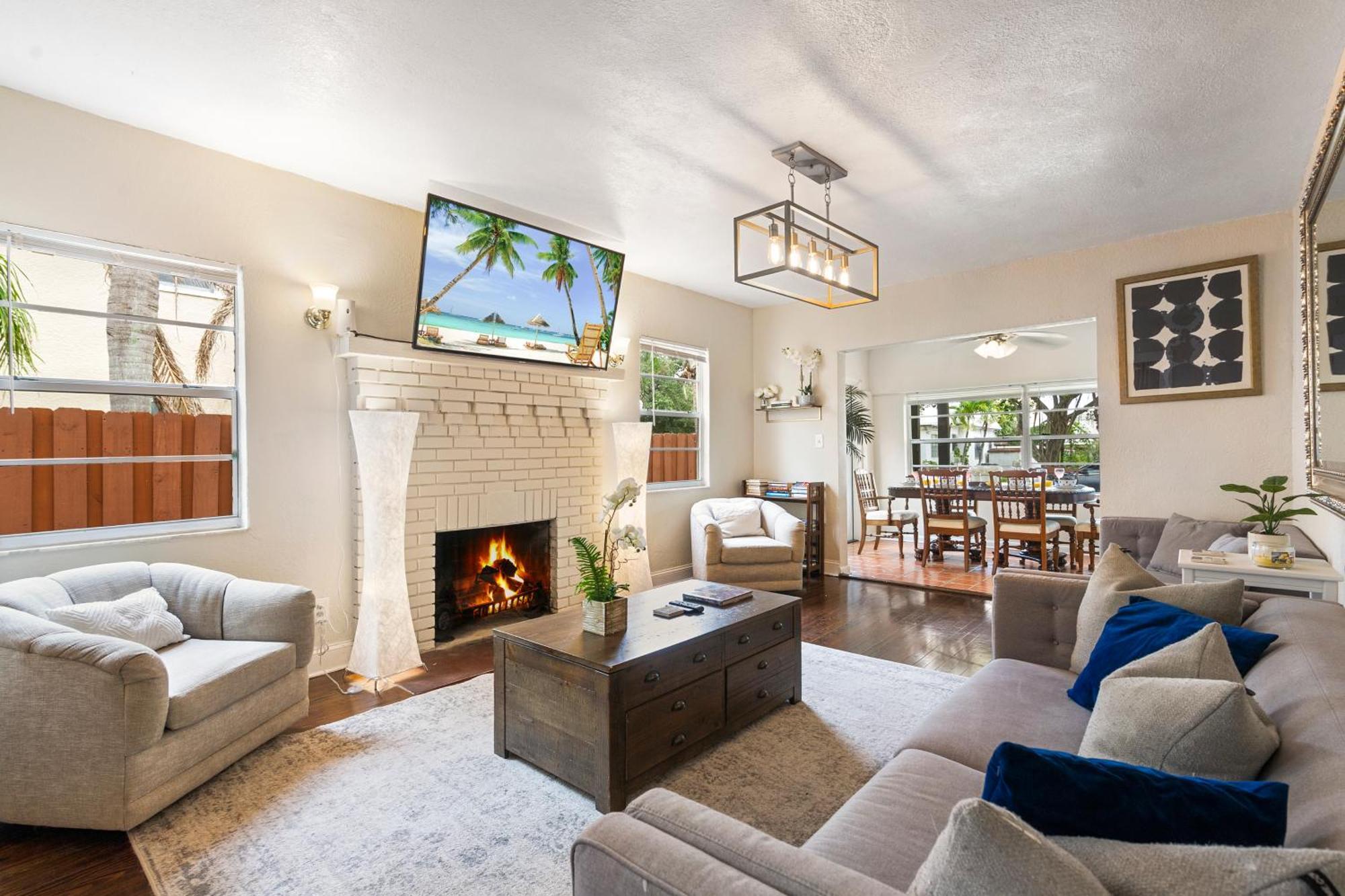 Chic Downtown Vacation Home And Guest Home West Palm Beach Exterior photo