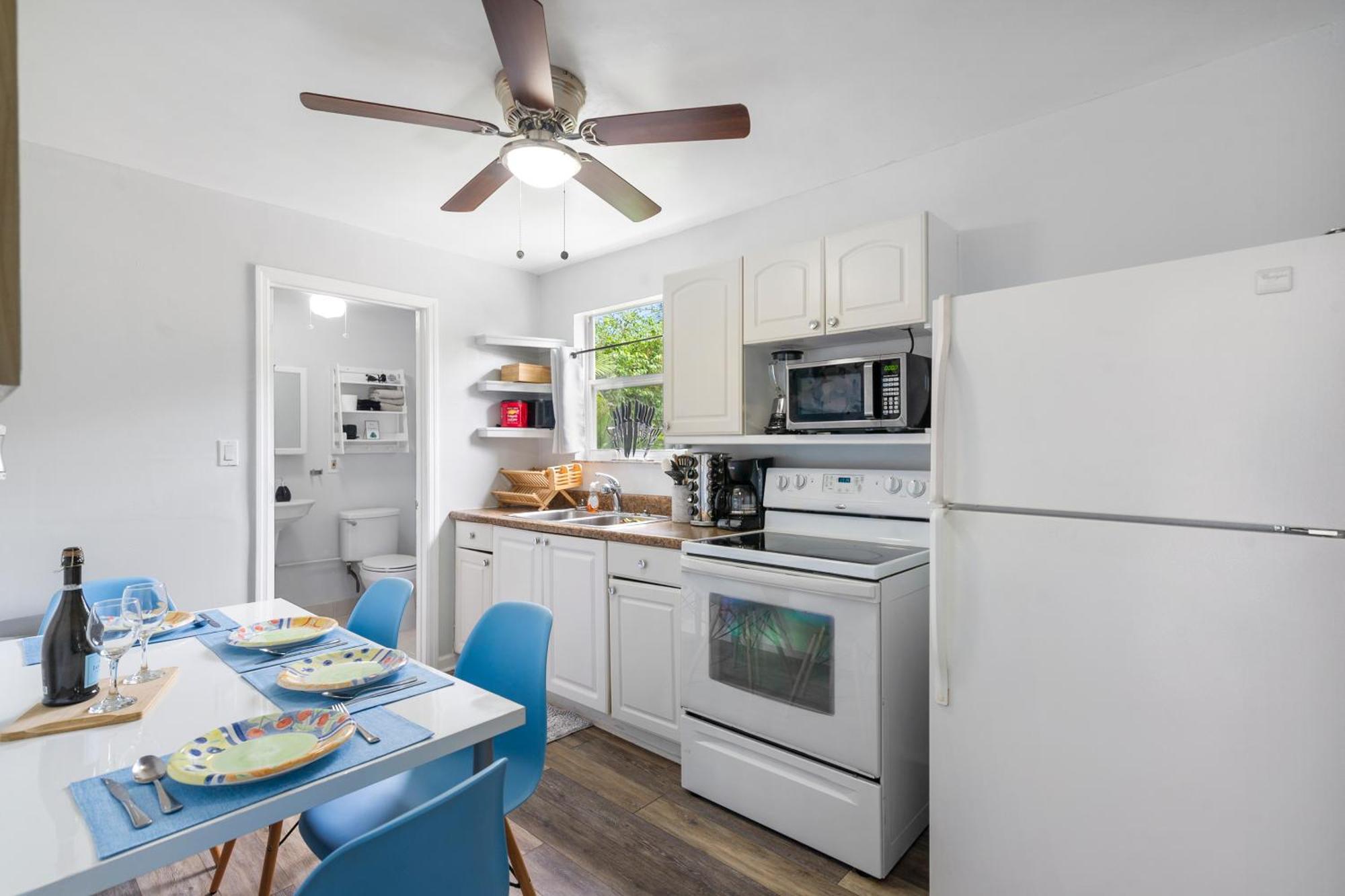 Chic Downtown Vacation Home And Guest Home West Palm Beach Exterior photo