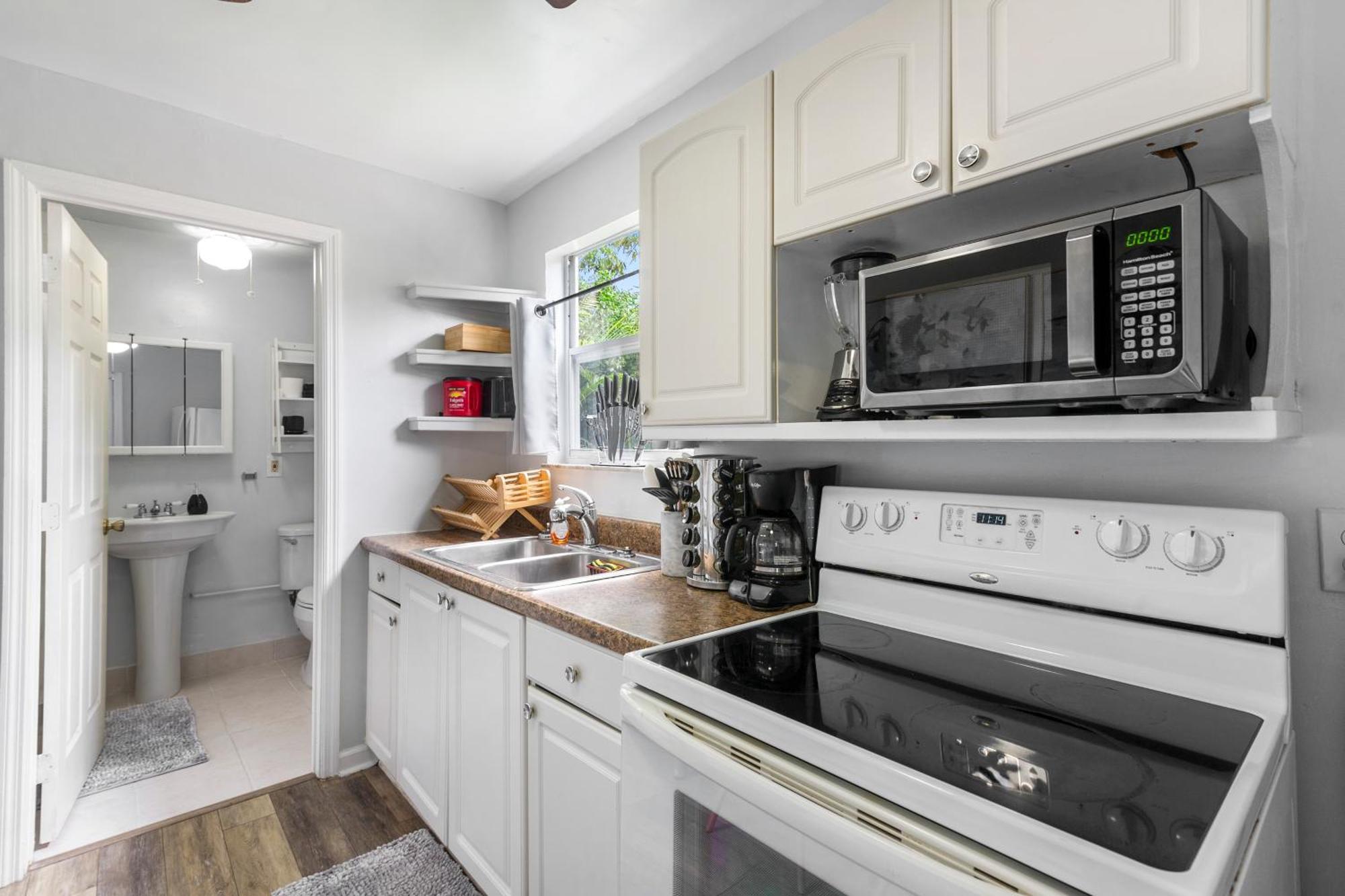 Chic Downtown Vacation Home And Guest Home West Palm Beach Exterior photo